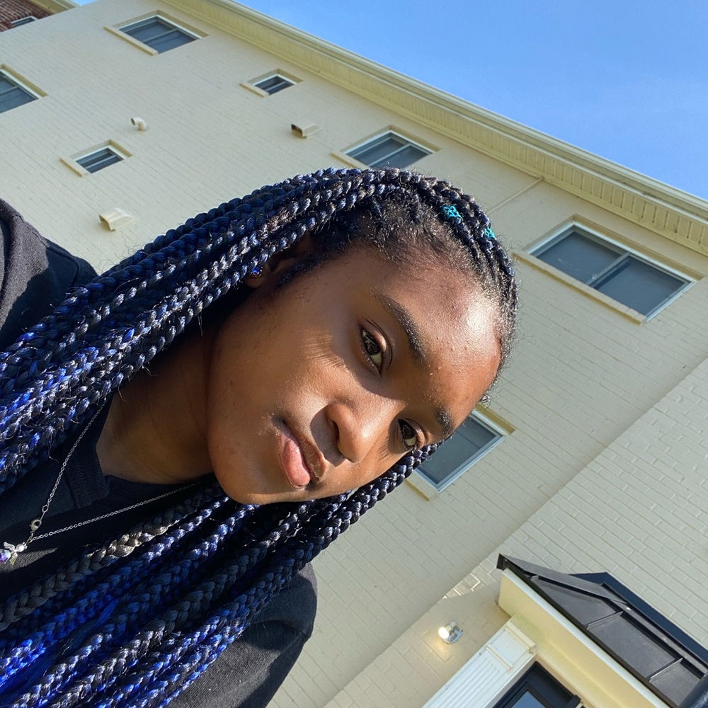 Meet your Posher, Niya